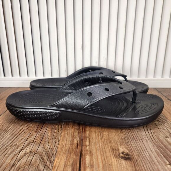 Womens 10 CROCS Classic Flip Flops Black Casual Slip On Beach Sea Sandals 207713 - Picture 1 of 10